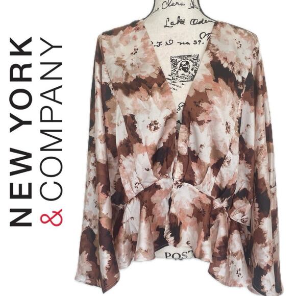 NY & Co. BLOUSE BATWING SLEEVES BROWN CREAM SZ XXL V NECK RUFFLE AESTHETIC CORE - Picture 1 of 16